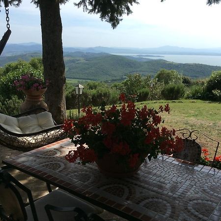 Agriturismo La Bicocca - Apt. "Il Leccio" Кастель-Ригоне Экстерьер фото