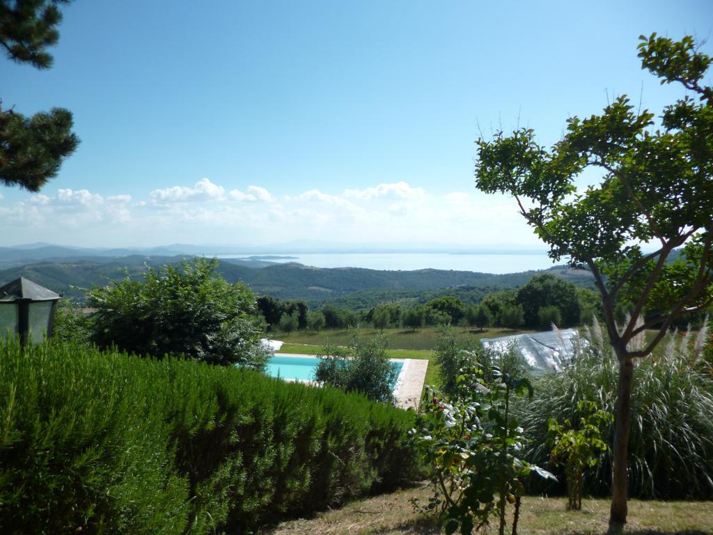 Agriturismo La Bicocca - Apt. "Il Leccio" Кастель-Ригоне Экстерьер фото