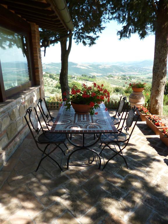 Agriturismo La Bicocca - Apt. "Il Leccio" Кастель-Ригоне Номер фото